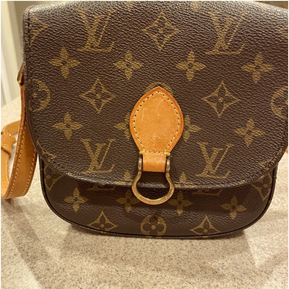 Louis Vuitton Crossbody/Shoulder Bag